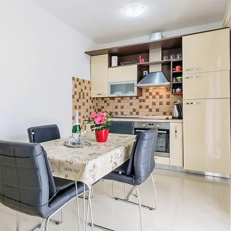 Miljenko Apartment *