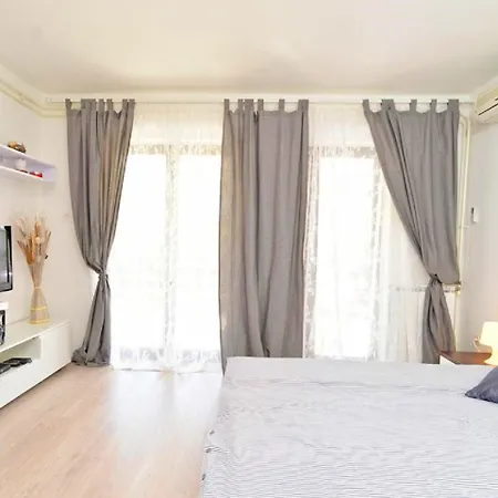 Apartment Miljenko *
